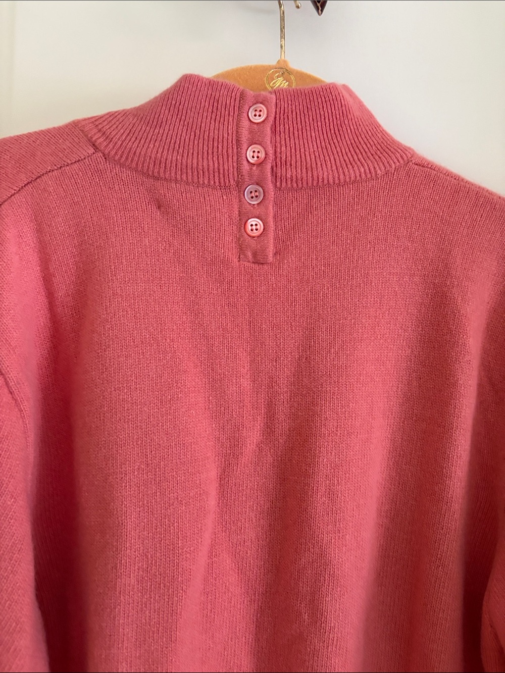 Neiman Marcus Coral Pink Cashmere Mock Neck Sweater - Picture 3 of 3